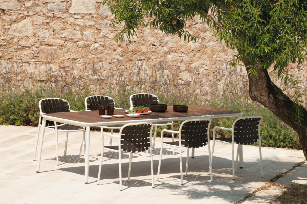 Emu Yard tuinset 160x98 tafel + 4 stoelen (armchair)