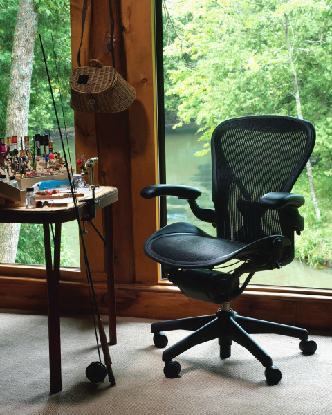 Herman Miller REFURBISHED Aeron Chair (classic) bureaustoel graphite frame