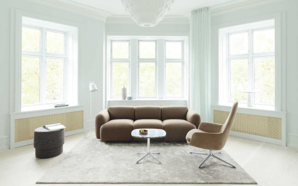 Normann Copenhagen Era Lounge Chair High loungestoel met verchroomd onderstel