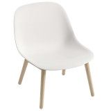 Muuto Fiber Lounge chair met houten onderstel