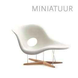 Vitra La Chaise miniatuur