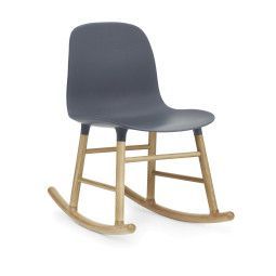 Normann Copenhagen Form Rocking Chair schommelstoel met eiken onderstel