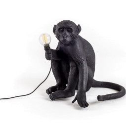 Seletti Monkey Sitting tafellamp buiten