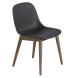 Muuto Fiber Side Wood stoel zwart, donker gelakt eiken