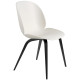 Gubi Beetle stoel met zwart beuken onderstel, alabaster white